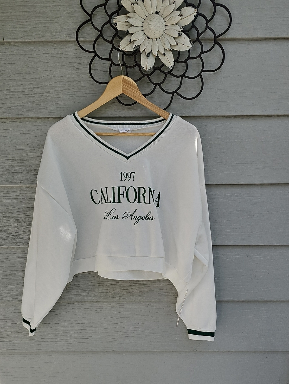 California Los Angeles Cropped V-Neck Sweatshirt in White